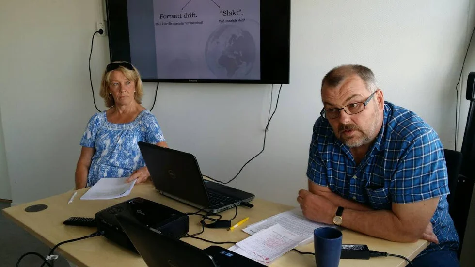 Britta Tervaniemi och Harry Rantakyrö på presskonferensen.