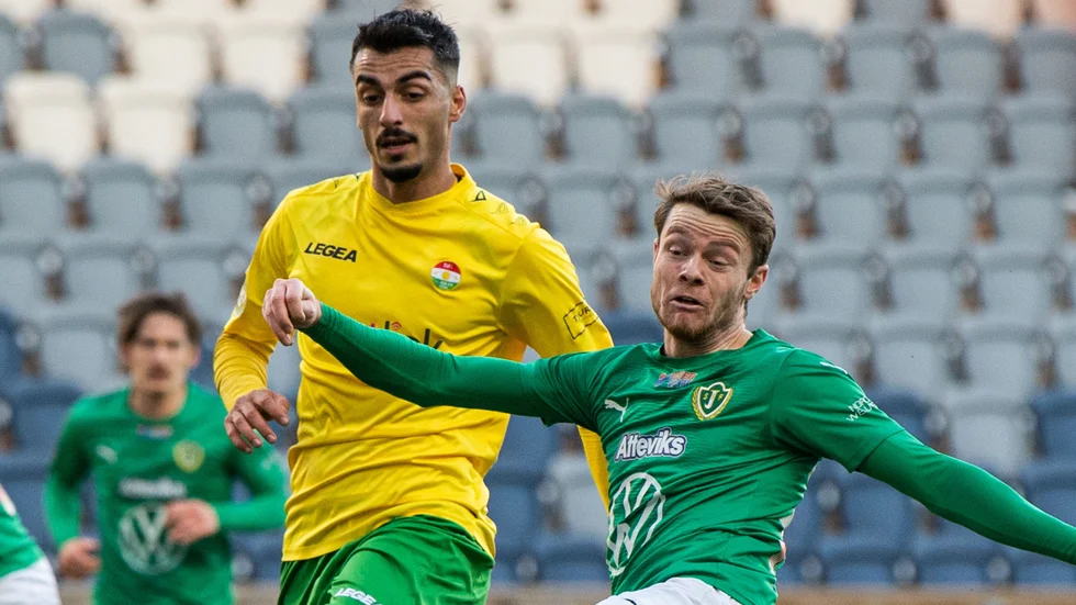 Tidigare Dalkurdspelaren Abbas Mohamad får lämna sin nya klubb Gais efter att ha sympatiserat med misstänkt våldtäktsman. 
