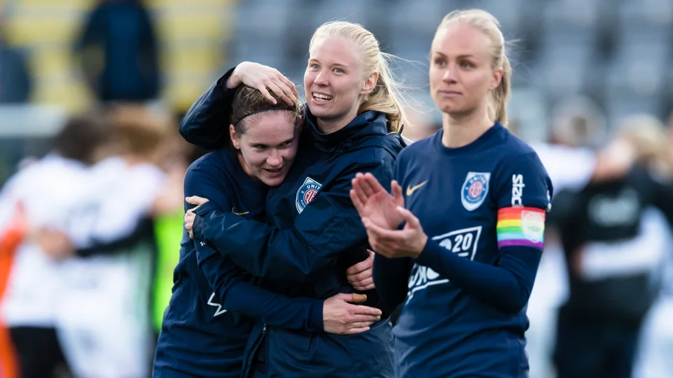 Linn Vickius (till vänster) lämnar Eskilstuna United. Dessutom står både Elin Rombing och Matilda Plan utan kontrakt och kan komma att lämna klubben inom kort.