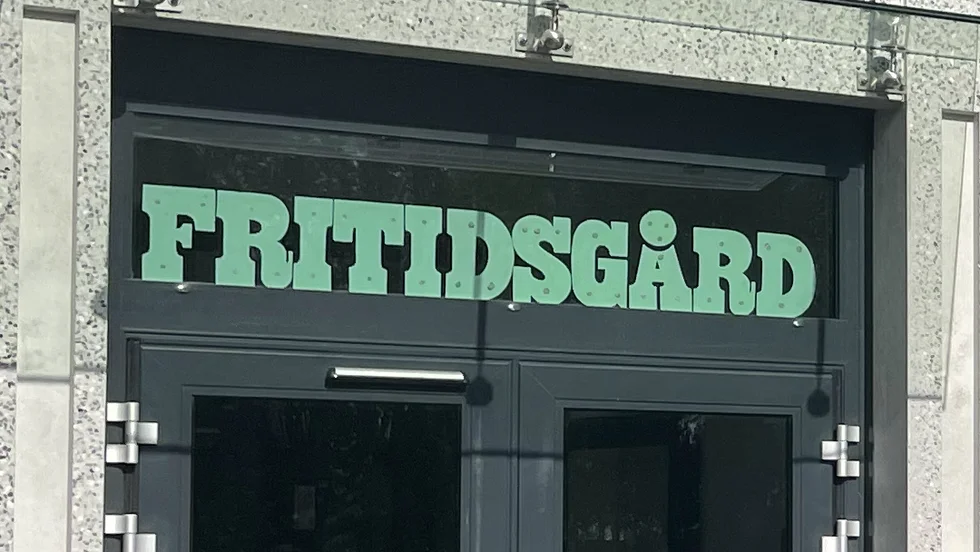 I dag hindras ungdomar konstant från att mötas på sin fritid och ungdomsgårdar som ger gemenskap och social utveckling satsas det inte en krona på, skriver signaturen AH.