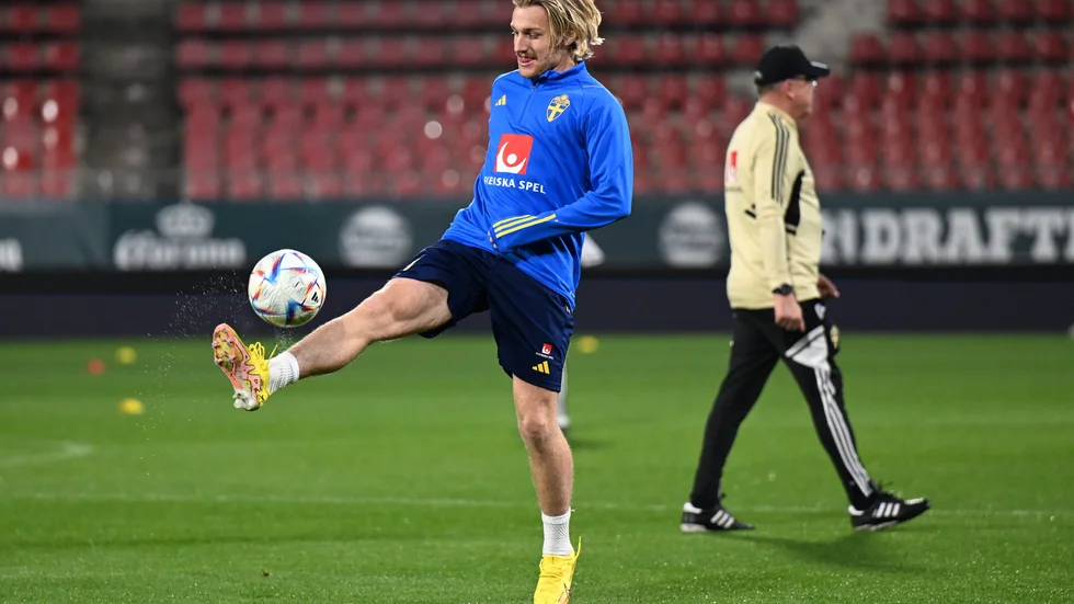 Emil Forsberg – med mustasch.