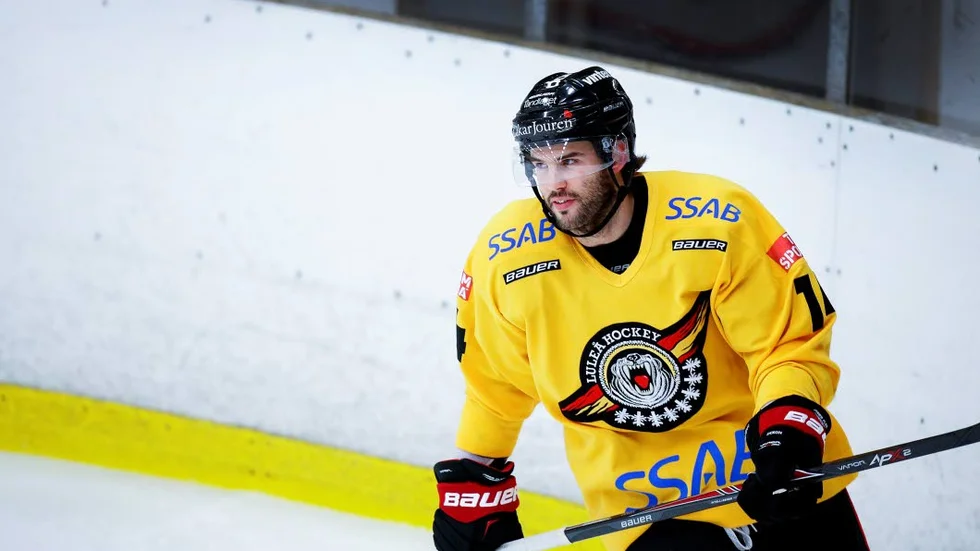 LÄMNAR LULEÅ. Finland blir Stephen Dixons nya hemland. Ny klubb: Tappara.