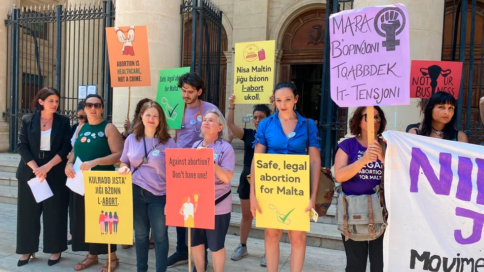 Aborträttsaktivister demonstrerar för aborträtt i Malta i juni i år.