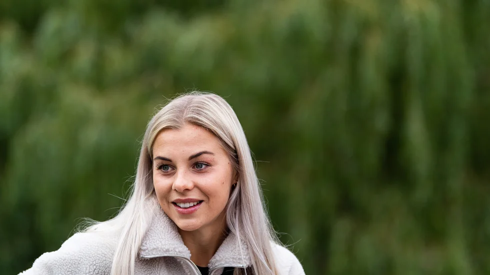 Lotta Ökvist är i Piteå och gör praktik under utbildning. Var hon spelar kommande säsong står dock skrivet i stjärnorna.