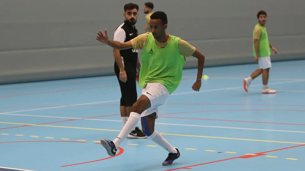 Yuael Samson Mesfun gav Katrineholm City ett tidigt ledningsmål mot Motala. Men östgötarna kom tillbaka och City åkte på sjätte raka förlusten.