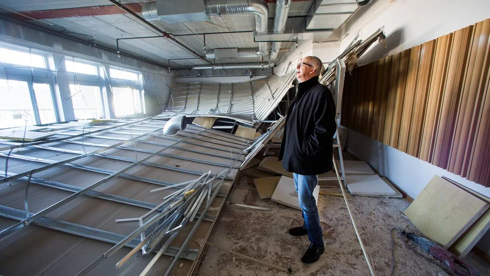 SKA UTREDAS. Mikael Wänstedt, chef för fastighetsavdelningen på Luleå kommun, efter helgens takras i Kulturens hus. Nu ska en extern utredare granska takhaveriet.
