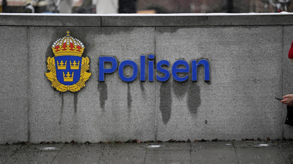 Mannen döms till dagsböter sedan han sökt på sin flickvän och hennes föräldrar i polisens system. Arkivbild.
