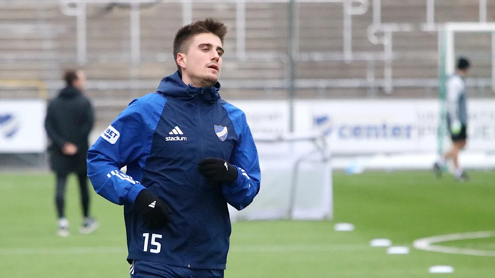 Carl Björk har ett låneavtal med IFK fram till sommaren. Vad som händer sen är högst ovisst.