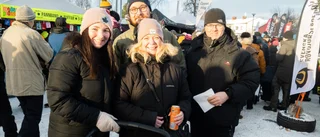 Häng med ut i vimlet på marknaden!