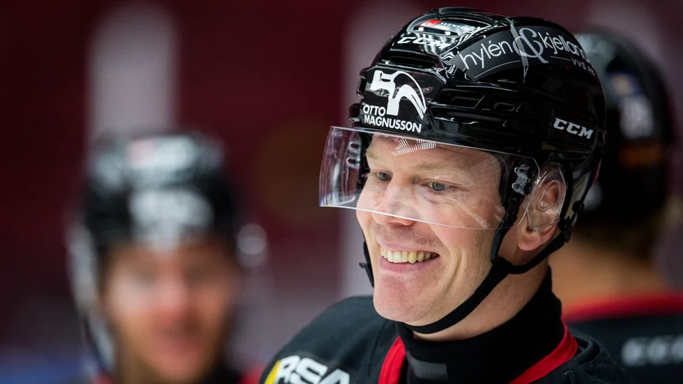 "Jag är en bättre spelare nu", säger Lars Bryggman – som hade det motigt under sin sista säsong i Malmö – men gjorde hela 55 poäng för Pelicans.