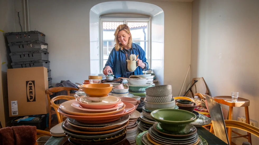 Fotografen Lina Eidenberg Adamo flyttade till Gotland med sin familj i augusti förra året, och nu håller hon på att bygga upp Visby matstudio. Det är en ny fotostudio som ligger intill Stora torget i Visby. 