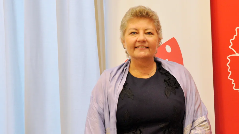 Helena Proos vill vända de utmaningar som Region Uppsala brottas med tillsammans med medarbetarna.