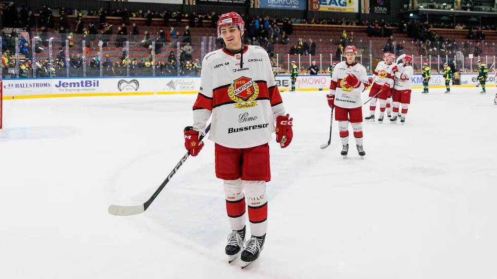 En glad Olle Norberg efter segermatchen mot Östersund i söndags. I kväll väntar Björklöven.