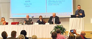 Ingen på Slottet vet hur sjukhuset ska styras