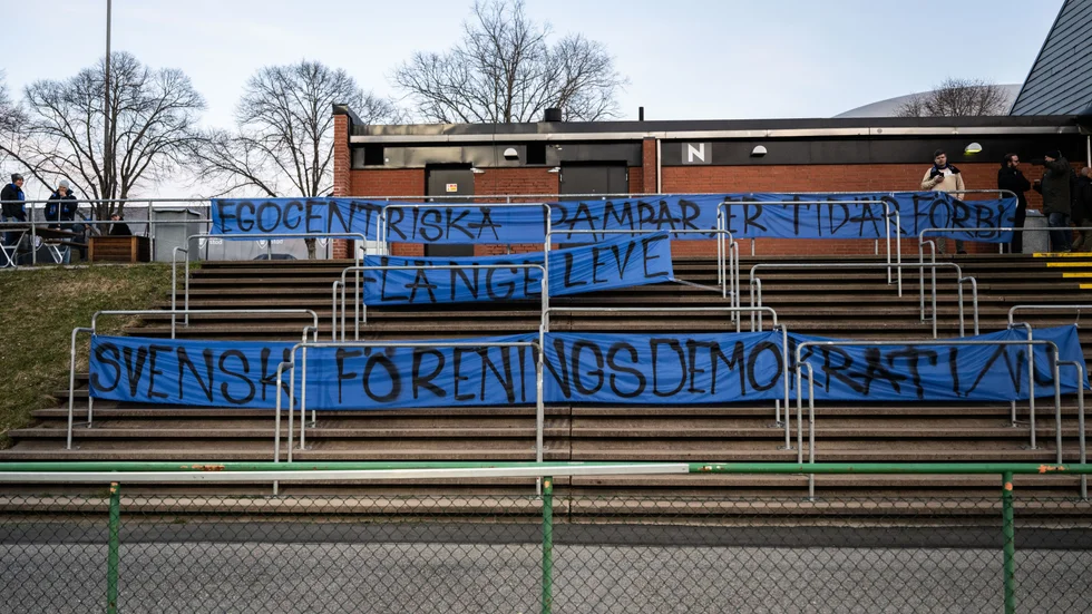 I bortamötet med Brommapojkarna bojkottade Sirius supportrar matchen. Även om det inte kommit någon uppmaning från Västra Sidan så väntar nu en ny protest.