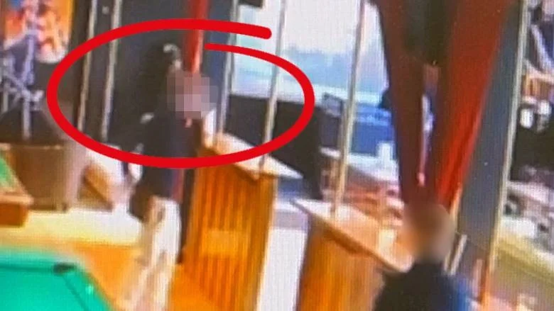 Den 10 maj avlossades flera skott inne på Star bar i Nyköping, mitt bland personal och gäster.