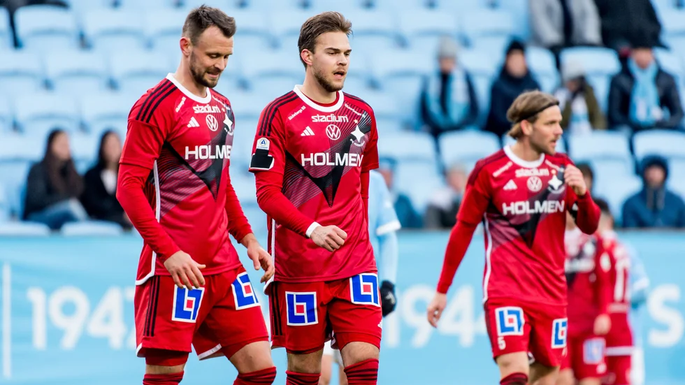 Max Watson och Anton Eriksson hade det tufft mot MFF. Det blev respass ur cupen för IFK:s del. 