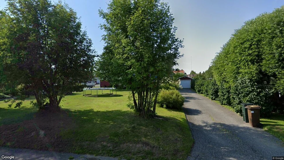 Larsvägen 1
