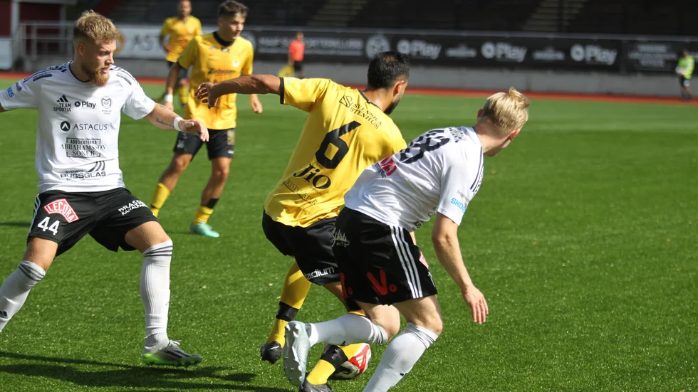 Motala AIF med Albin Ödberg och Oliver Blomdahl mötte Ahlafors i division 2.