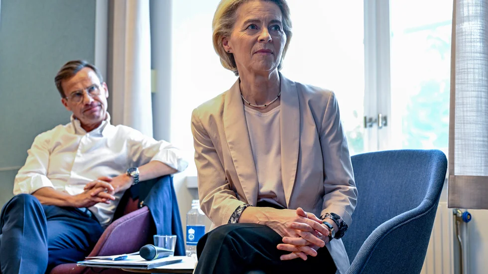 Kristersson gratulerar von der Leyen till fem år till som ordförande. Arkivbild.