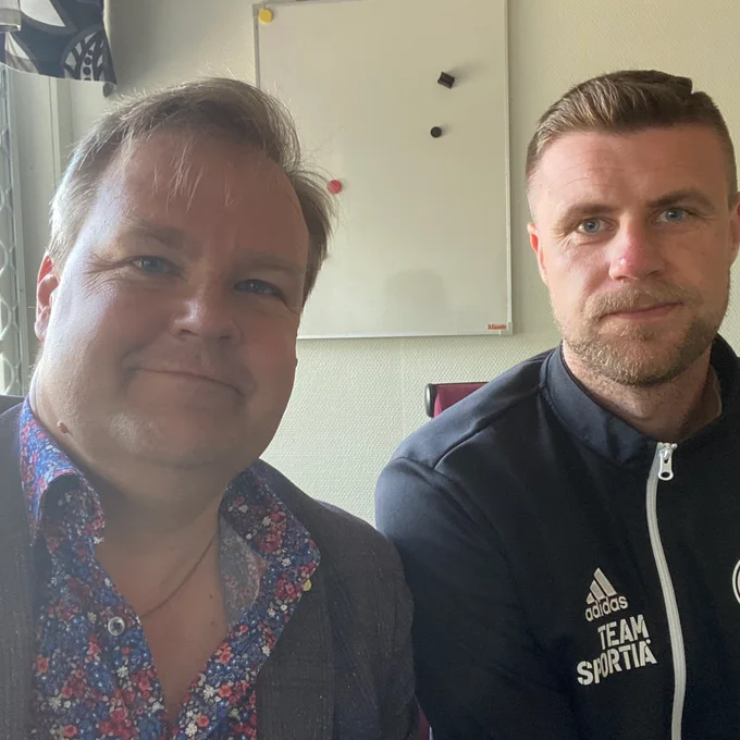 Radiosnack. Jesper Beurling, Motala AIF:s nye fotbollstränare, är gäst i Sportsnack hos Jens Bollius och berättar om sin plan med Maif för hösten. "Väldigt viktig höst", säger han.