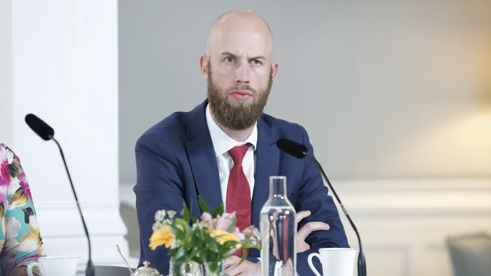 Minister för civilt försvar Carl-Oskar Bohlin (M) under regeringens sommarfika på Rosenbad på torsdagen.