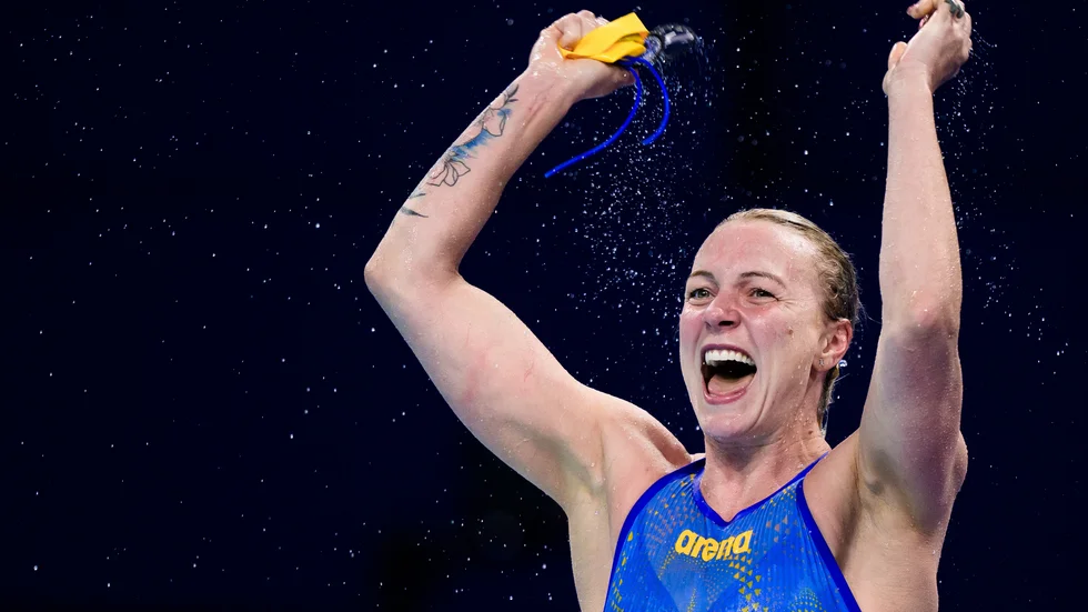Sarah Sjöström tar Sveriges första OS-guld i sommarens OS i Paris.