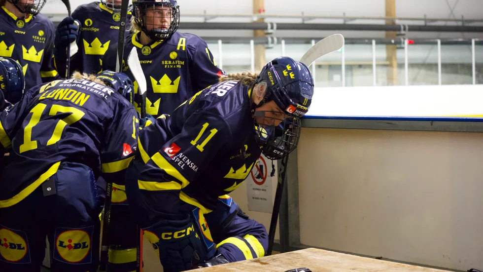 Josefin Bouveng (11) under matchen mot det amerikanska collegelaget Ohio State University.