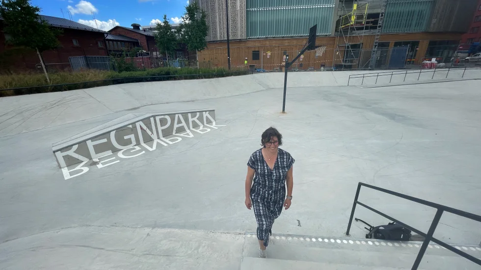 Vid kraftiga regn fylls skateparken med vatten och fungerar som ett tillfälligt vattenmagasin, enligt Irina Persson, utredningsingenjör vid Uppsala vatten. 