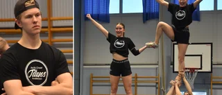 Daniel bytte hockey till cheerleading – nu väntar VM