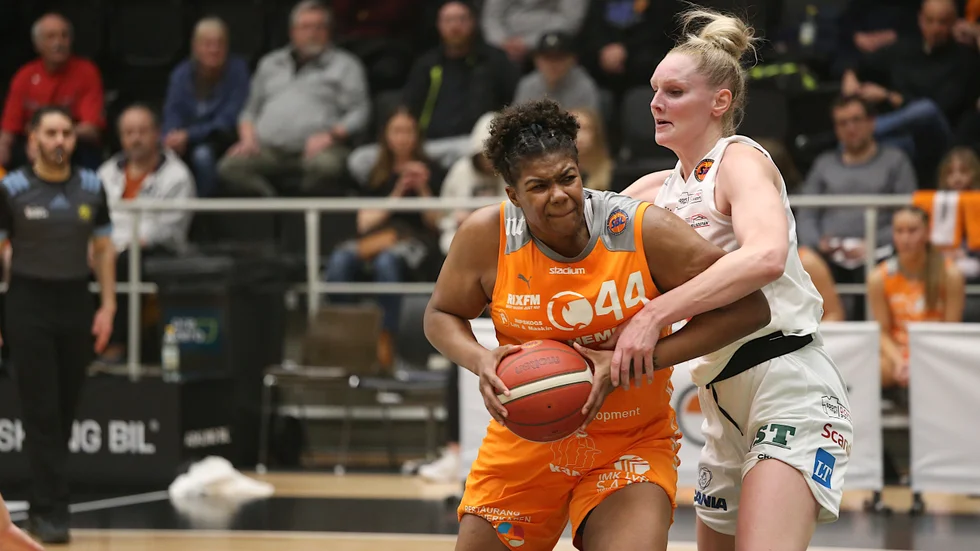 Brandi Harvey-Carr är redo att offra smärta för att nå SM-finalen.