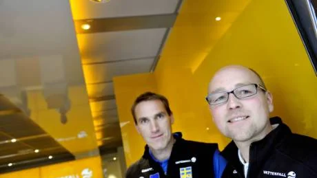 Sveriges nya förbundskaptener i skidor; Magnus Ingesson från Piteå och Joakim Abrahamsson från                        Töre. "Man har ju varit kring landslaget i sex år nu, det ska bli kul att hänga med ett tag till", säger Abrahamsson.