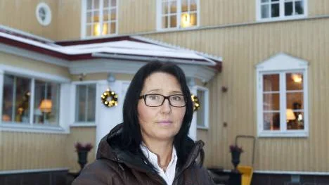 Yvette Nordström driver Hotell Porjus med sin make Bo. Hotellet köpte man av Vattenfall tidigare i år. Nu har paret även köpt Vattenfalls nedlagda kontor i Porjus.