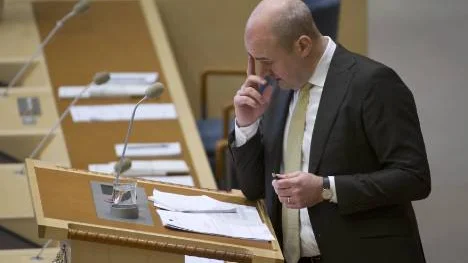 Först nu tror jag allvaret i situationen på arbetsmarknaden börjar sjunka in hos statsminister Fredrik Reinfeldt (M) och ideologerna i de borgerliga partikanslierna.