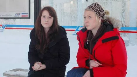 Nu får Linda Tikkanen och Rebecca Nymo en förklaring från Länstrafiken via NSD. När ungdomarna själva ska bli kontaktade är oklart. "Det är nog inte långt borta", säger Lars Hedalm, trafikledare.FOTO: linda danhall