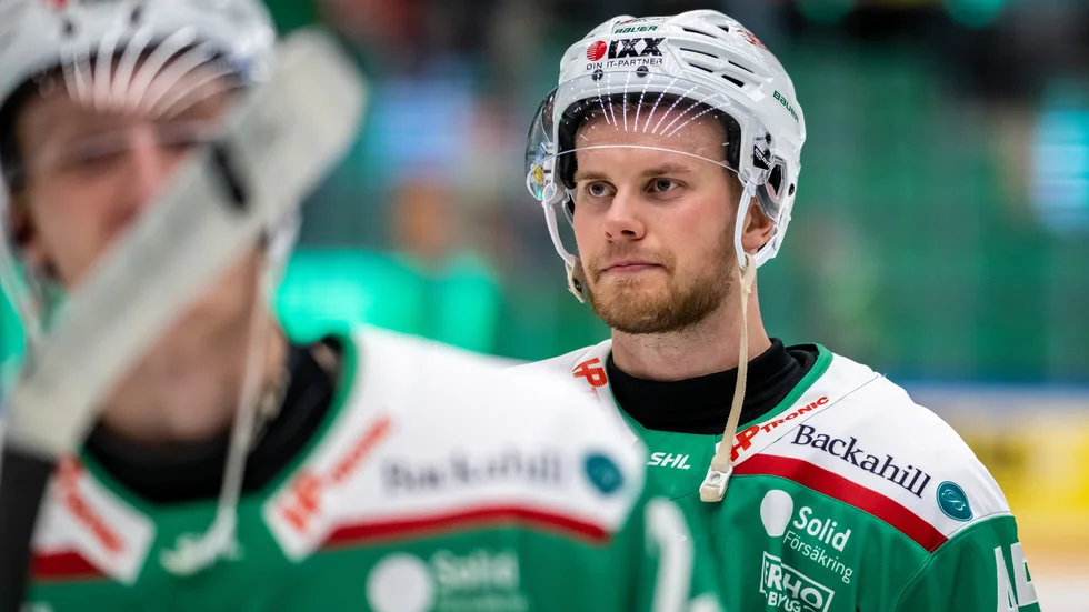 Viktor Grahn har lånats in av SHL-laget Rögle i matcher under säsongen 21/22 och 22/23.