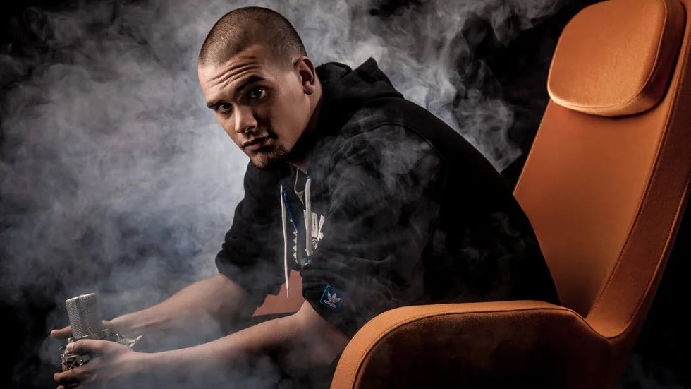 Dani M. Hip hop-artisten har gjort antisemitiska uttalanden som gör att kommunen inte bör ställa sig bakom en spelning, skriver Erik Svansbo och Mathias Sundin, båda FP.