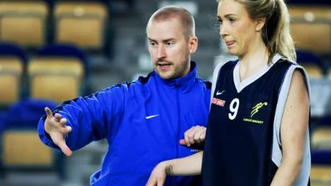 Dennis Pihl, här med Emma Nilsson, tror att returtagningen blir nyckeln i seriefinalen mot Solna.