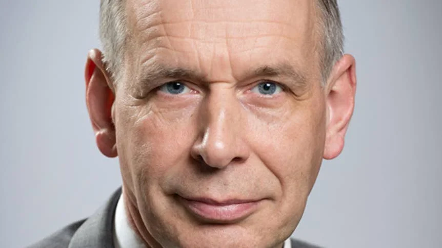Ett måste. Att låta de nya chefen tänka fritt och nytt är viktigt, anser Lars Rehnberg, utbildningsdirektör.