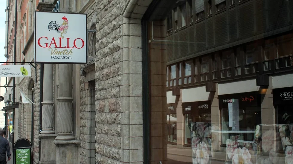 Gallo Vinotek kan nu servera alkoholhaltiga drycker. På onsdagen fick bolaget som står bakom vinbaren utskänkningstillstånd.