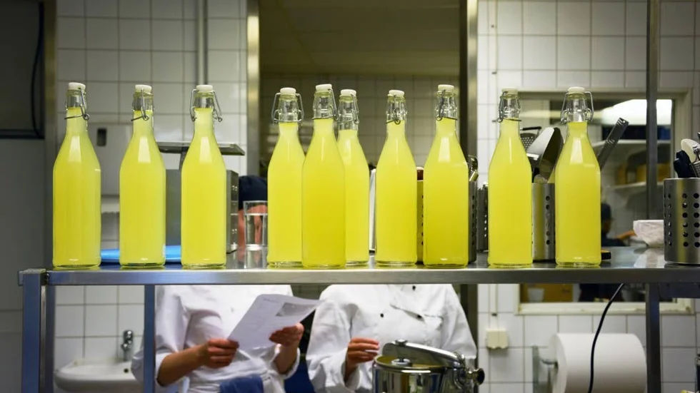 Kök. Flytta inte restaurangutbildningen, uppmanar insändarskribenten.