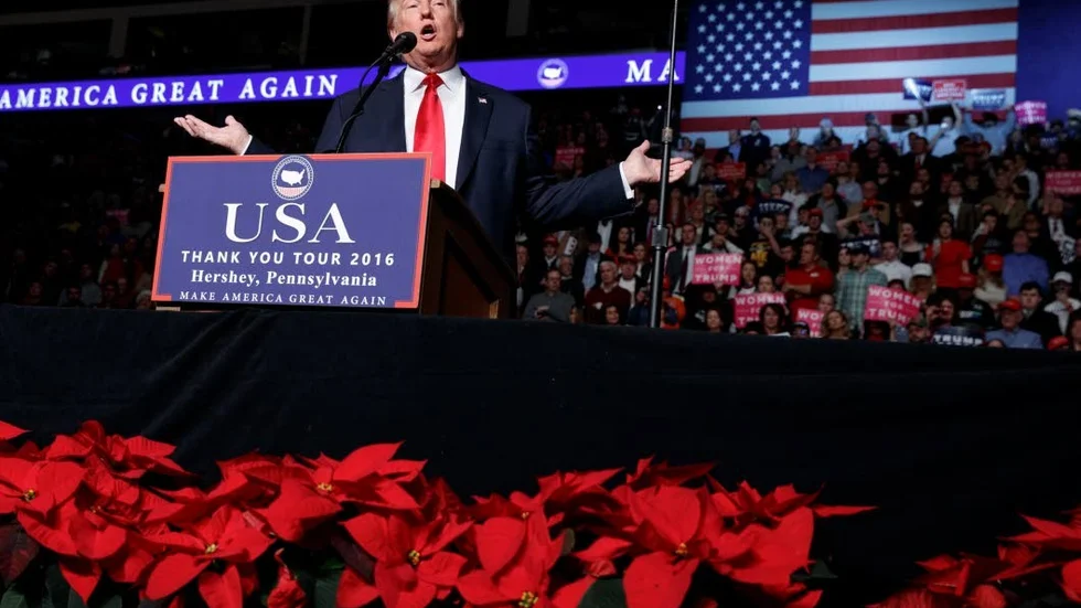 Nyvald. Donald Trump på sin tack-turné sedan han valts till president. Det amerikanska valet är en av årets viktigaste, och mest överraskande, händelser.