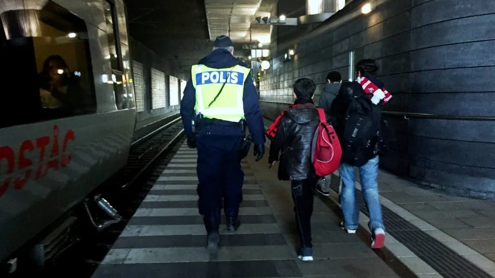 SD undrar om ensamkommande flyktingbarn, ansvarig politiker ger svar.
