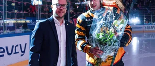 "Tack för dina 600 matcher i SHL, Jocke – jag önskar du kunde spela 600 matcher till"