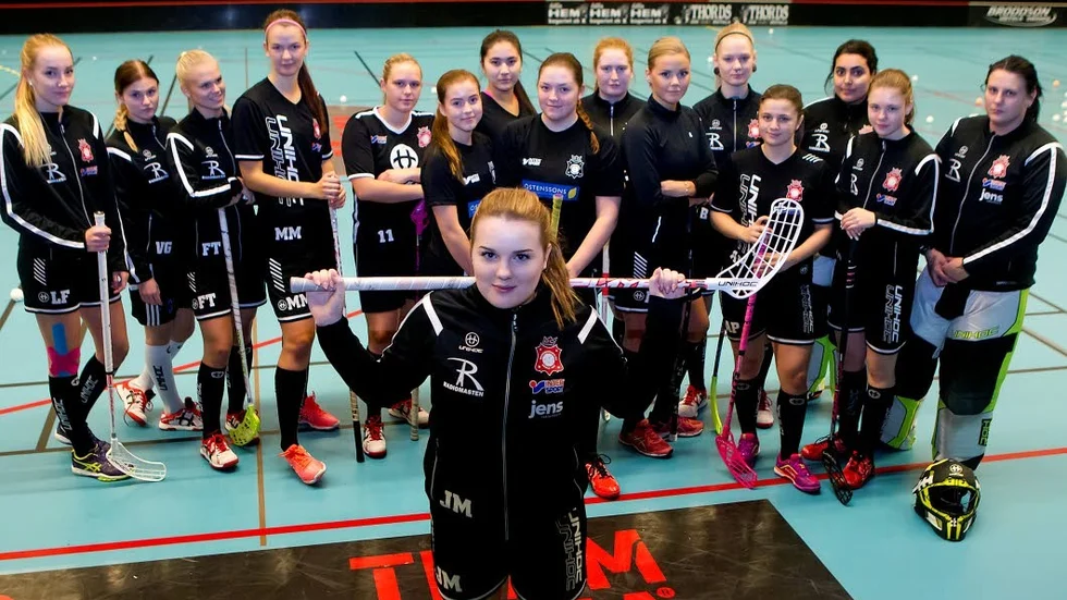 Familjekamp. Josefine Mattsson tänker se till att pappa får åka poänglös hem till Boxholm.