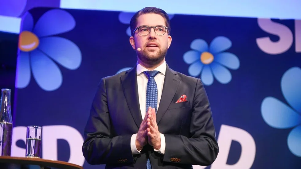 Jimmie Åkesson. Numera inte så olik Löfven och Kristersson, tycker skribenten.