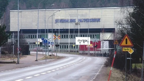Pappersbruket i Silverdalen blir plastfabrik. Till våren räknar Patrik Larsson med att den nya produktionen ska kunna komma igång. Om än i liten skala.