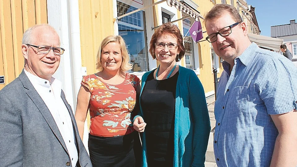 Alliansens oppositionsråd presenterar sina budgetriktlinjer. Fr v Christer Jonsson (C), Malin Sjölander (M), Gudrun Brunegård (KD) och Pierre Edström (L).