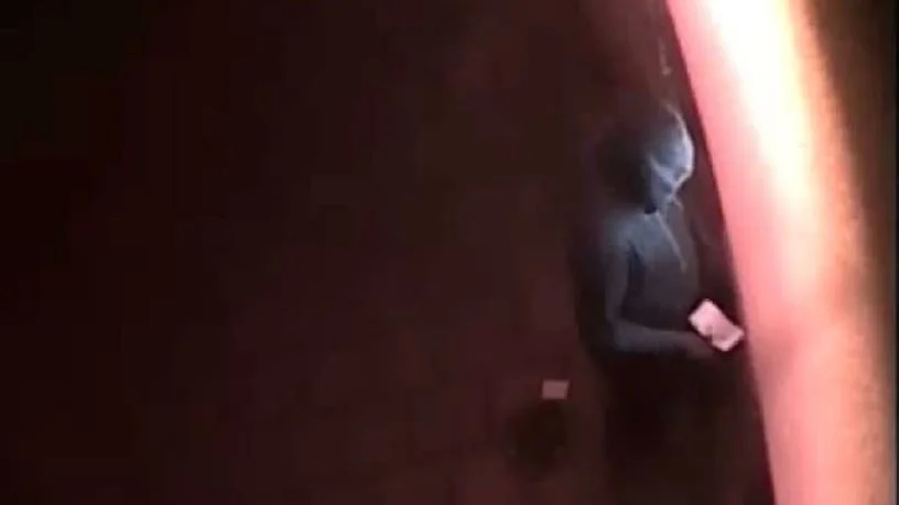 Mannen filmades av en övervakningskamera när han tog ut pengar som tillhörde hans arbetsgivare.