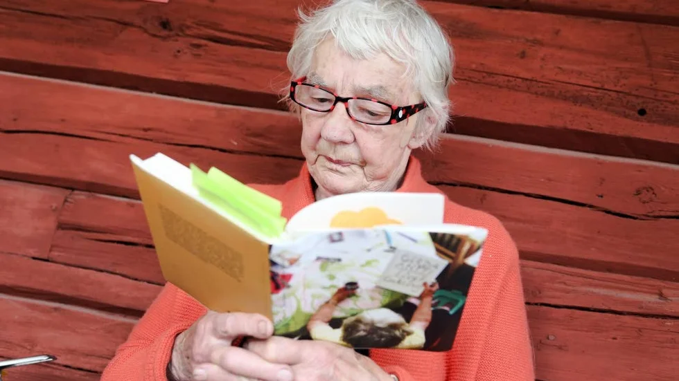 Författaren Gerda Antti är kritisk till hur lokala författare hanterades när biblioteket i Linköping bjöd in dem under bokrean.
